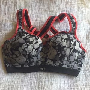 Victoria’s Secret Underwire Sports Bra